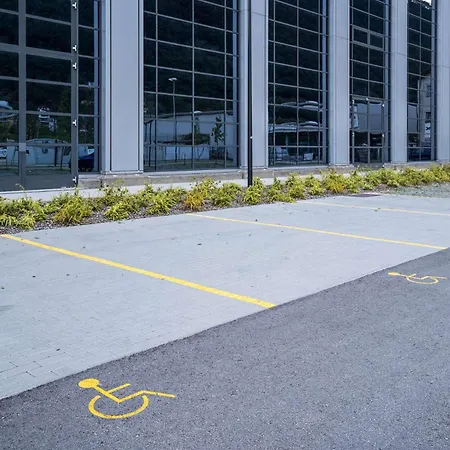 Отель Hampton By Hilton Locarno Лозон