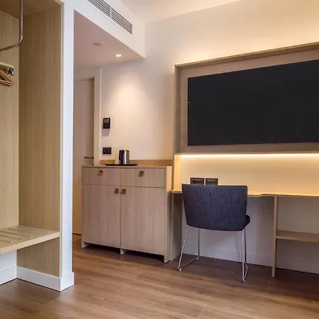Szálloda Hampton By Hilton Locarno 4*